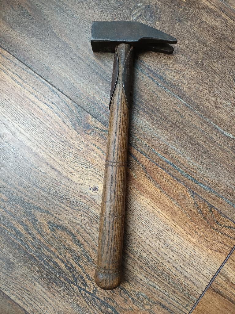 Oude hamer Peugeot frères, Verzenden