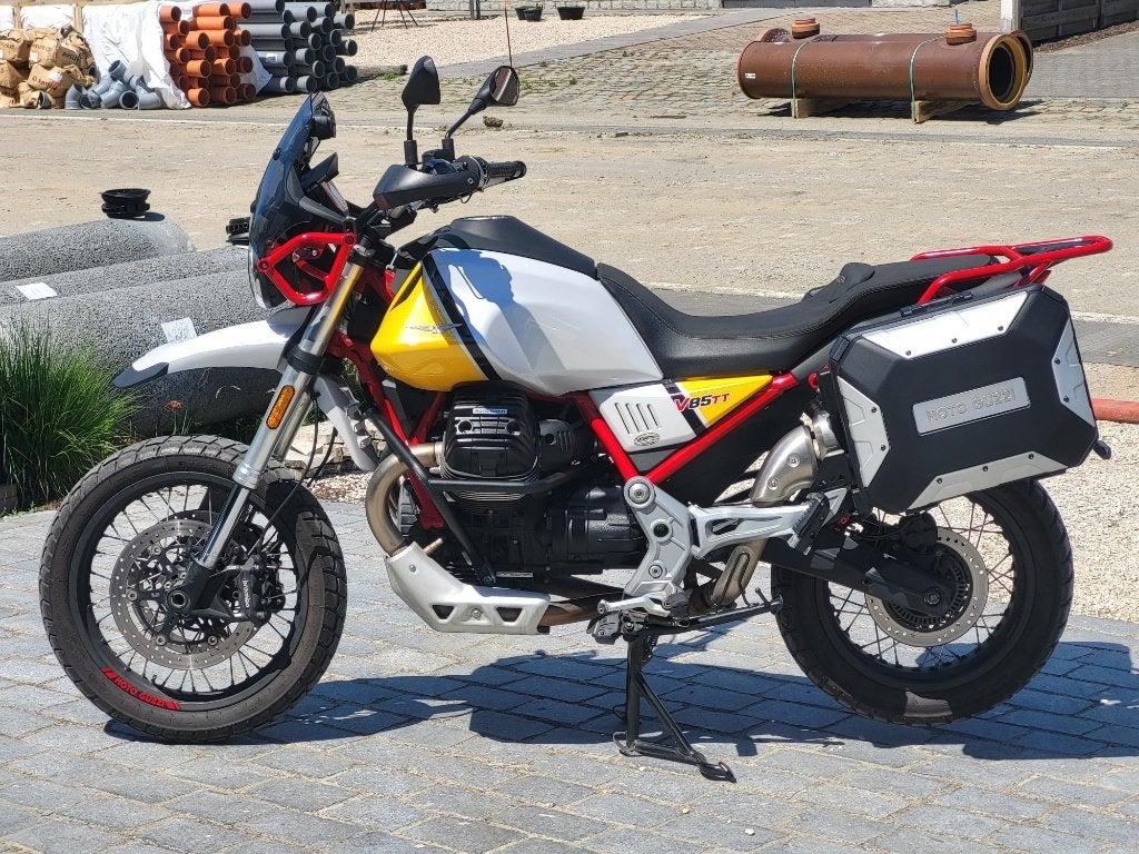 Motorfiets Moto Guzzi V85TT, Motoren, 2 cilinders, Motorrijbewijs A, Gebruikt, Particulier