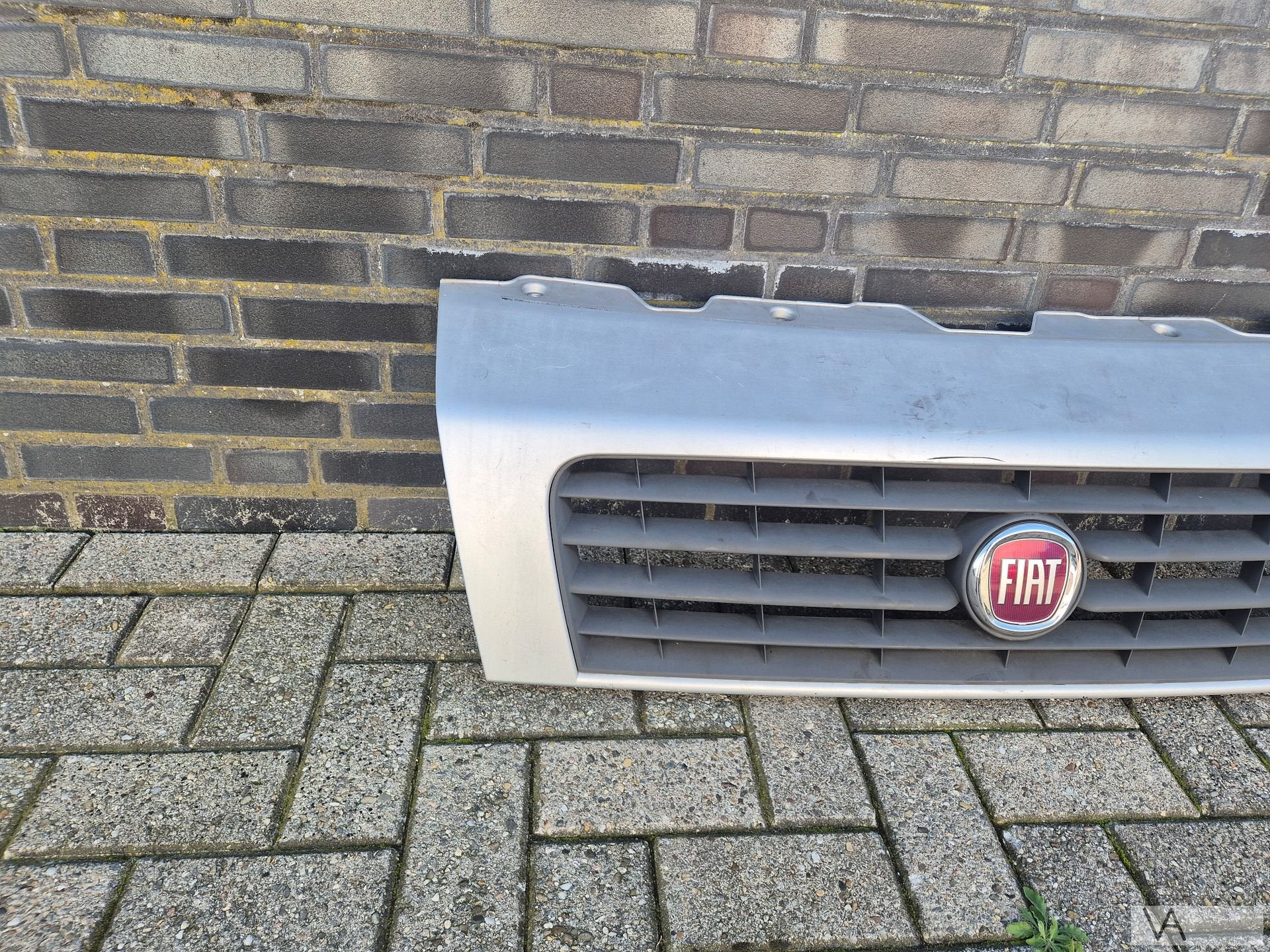 Grille van Fiat Ducato 2006 - 2014 nette staat facelift logo, Autos : Pièces & Accessoires, -, Utilisé, Fiat, -