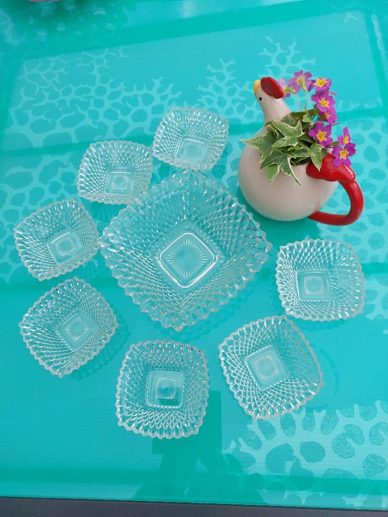 PLAT ET RAVIERS VINTAGE EN VERRE CLAIR, Antiquités & Art, Antiquités | Verre & Cristal, Enlèvement