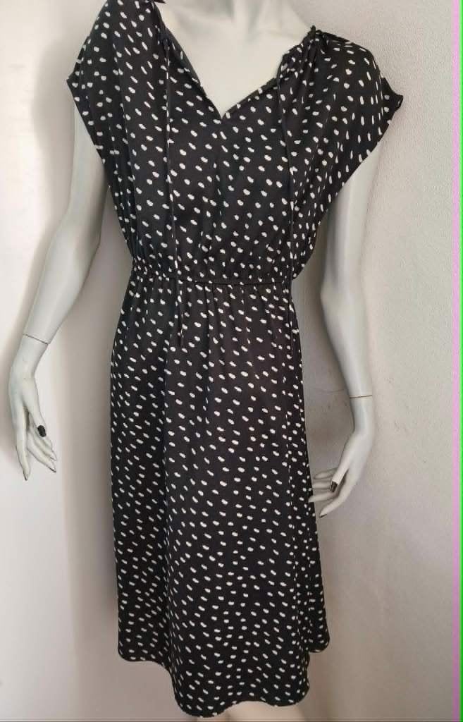 Robe imprimée noire H&M taille 40, Vêtements | Femmes, Robes, Enlèvement ou Envoi, Comme neuf, Sous le genou, Noir