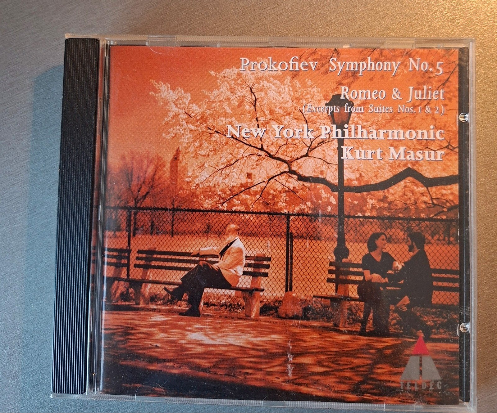 Cd. Prokofiev. Symphony no 5/Romeo & Juliet (Teldec, Masur)., Cd's en Dvd's, Ophalen of Verzenden