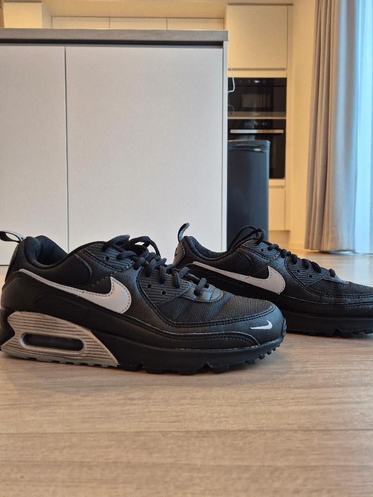 Nike Air Max 90 (Metallic Silver) (maat 45), Kleding | Heren, Schoenen, Ophalen, Zwart, Nike, Nieuw