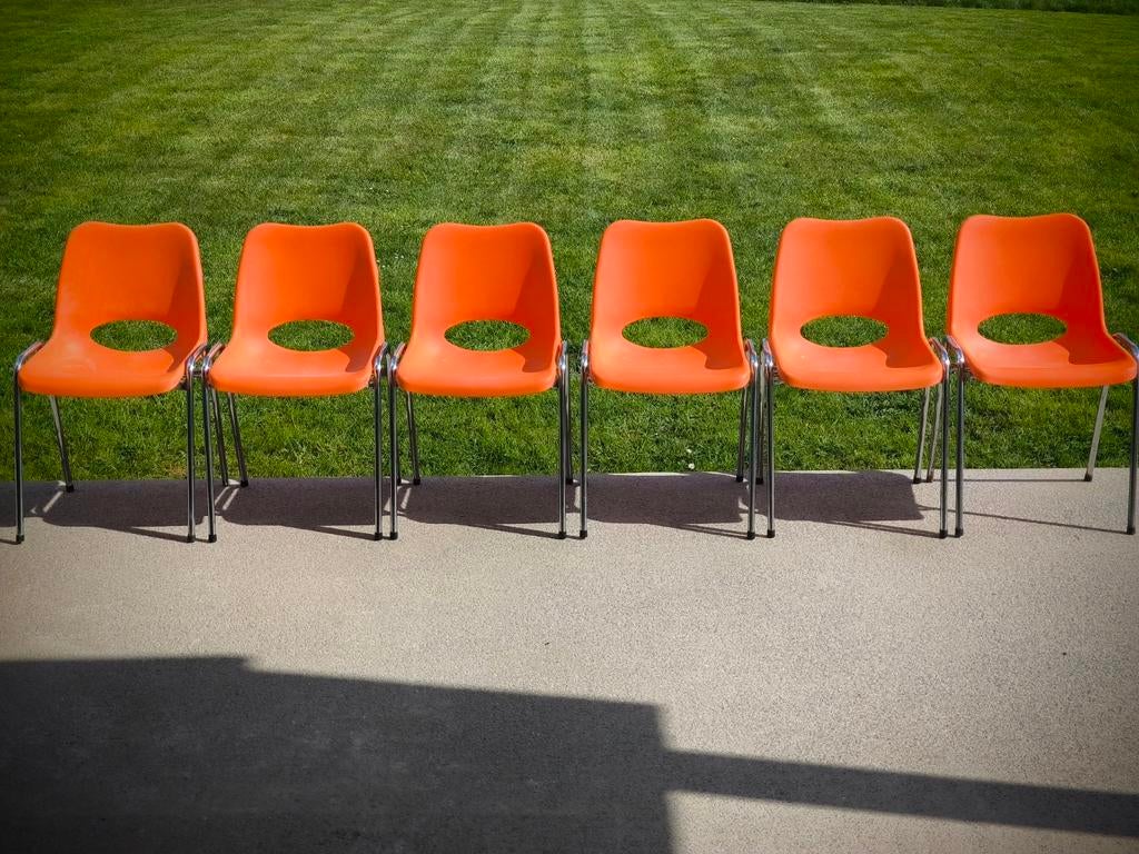 6 retro oranje stoelen uit SW ENGLAND jaar 1976, Ophalen, Overige materialen, Gebruikt, Overige kleuren
