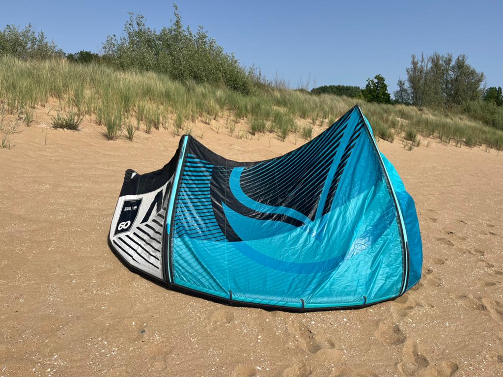 Liquidforce 9m kite izgst!, Watersport en Boten, Kitesurfen, Ophalen, Zo goed als nieuw, Kite