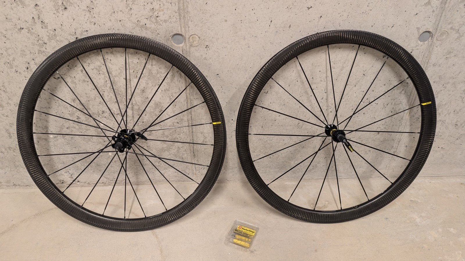 Mavic Cosmic Pro Carbon 40mm velgen velgrem, Fietsen en Brommers, Ophalen, Carbon