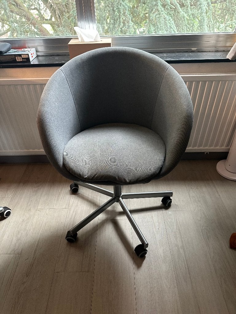 Chaise de bureau IKEA SKRUVSTA – pivotante réglable, Enlèvement, Utilisé, Gris, Chaise de bureau