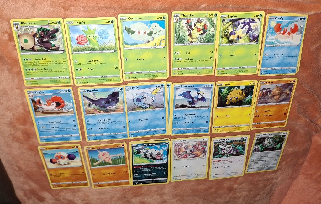 Sword & Shield Base Set Pokémon kaarten te ruil., Enlèvement ou Envoi, Comme neuf, Plusieurs cartes, Foil