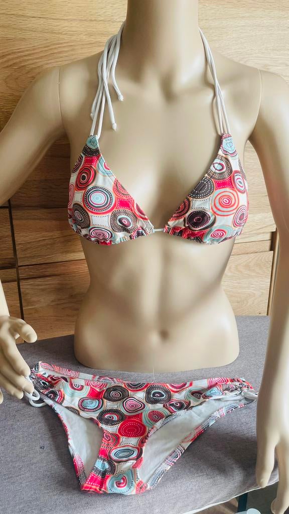 Bikini 2 pièces rétro. Imprimé cercles multicolores. T.40, Rouge, Enlèvement ou Envoi, Sans marque, Comme neuf