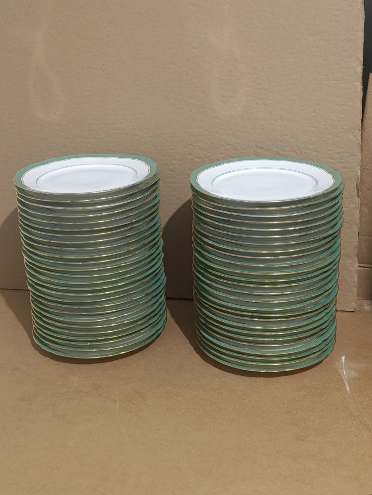 52 assiettes plates Porcelaine 19 siecles signé Ixelles Verm, Enlèvement ou Envoi