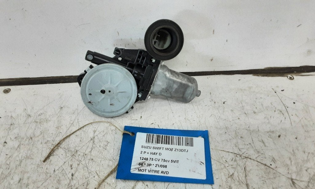 MOTEUR LEVE VITRE ELECTRIQUE AVANT DROIT Suzuki (8343063J00), Suzuki-Allee 7
64625  Bensheim, DE, Suzuki Deutschland GmbH, Kontakt@suzuki.de