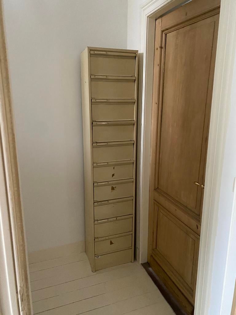 Archiefkast, Ophalen