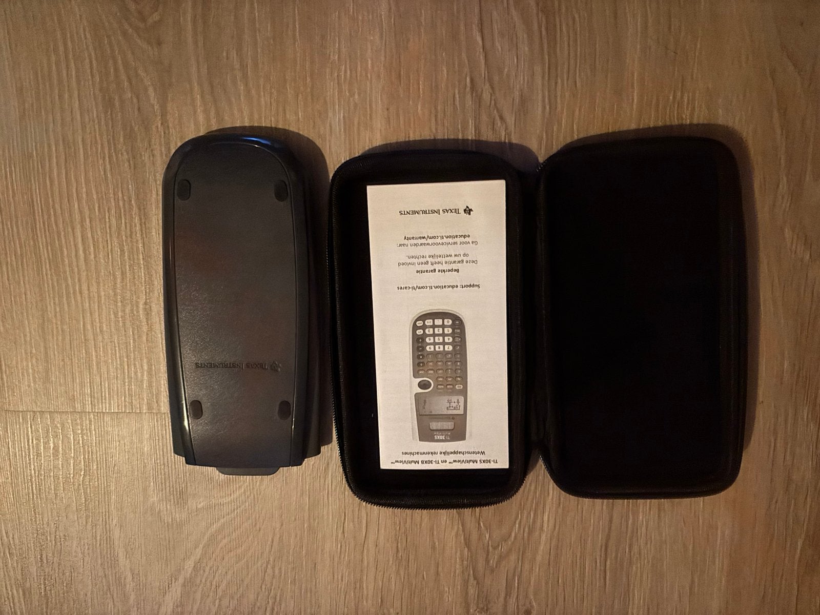 T-I30XB grafische rekenmachine met etui, Ophalen, Grafische rekenmachine, Zo goed als nieuw