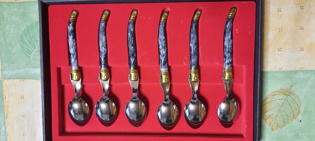 nieuw bestek set Laguiole donker marmer handvat., Huis en Inrichting, Ophalen of Verzenden, Laguiole, Slabestek