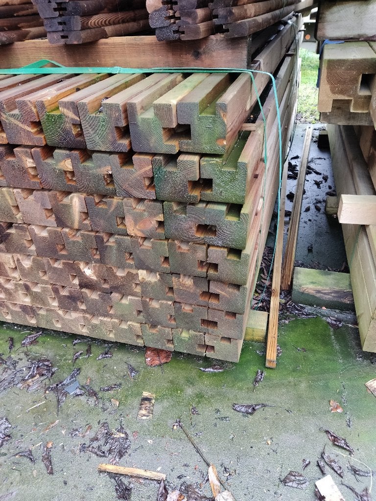 90x90 lang 2,40m bruin geïmpregneerd 89stuks prijs 10 euro, Tuin en Terras, Ophalen, Nieuw