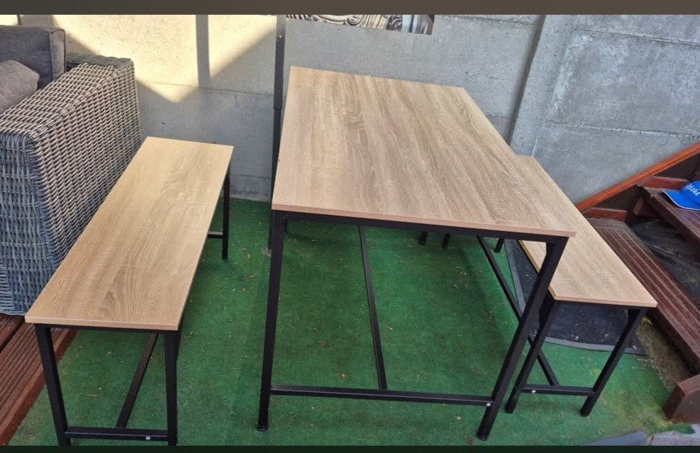 Tafel met 2 banken, Ophalen