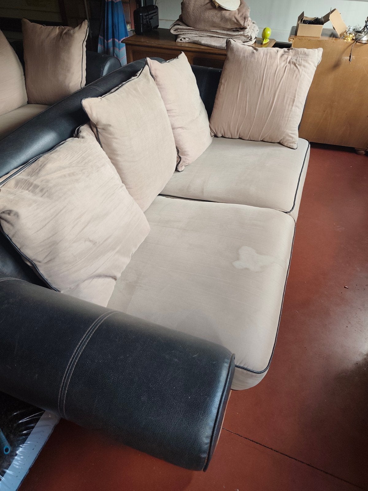 salon 3 en 2 zit, Enlèvement