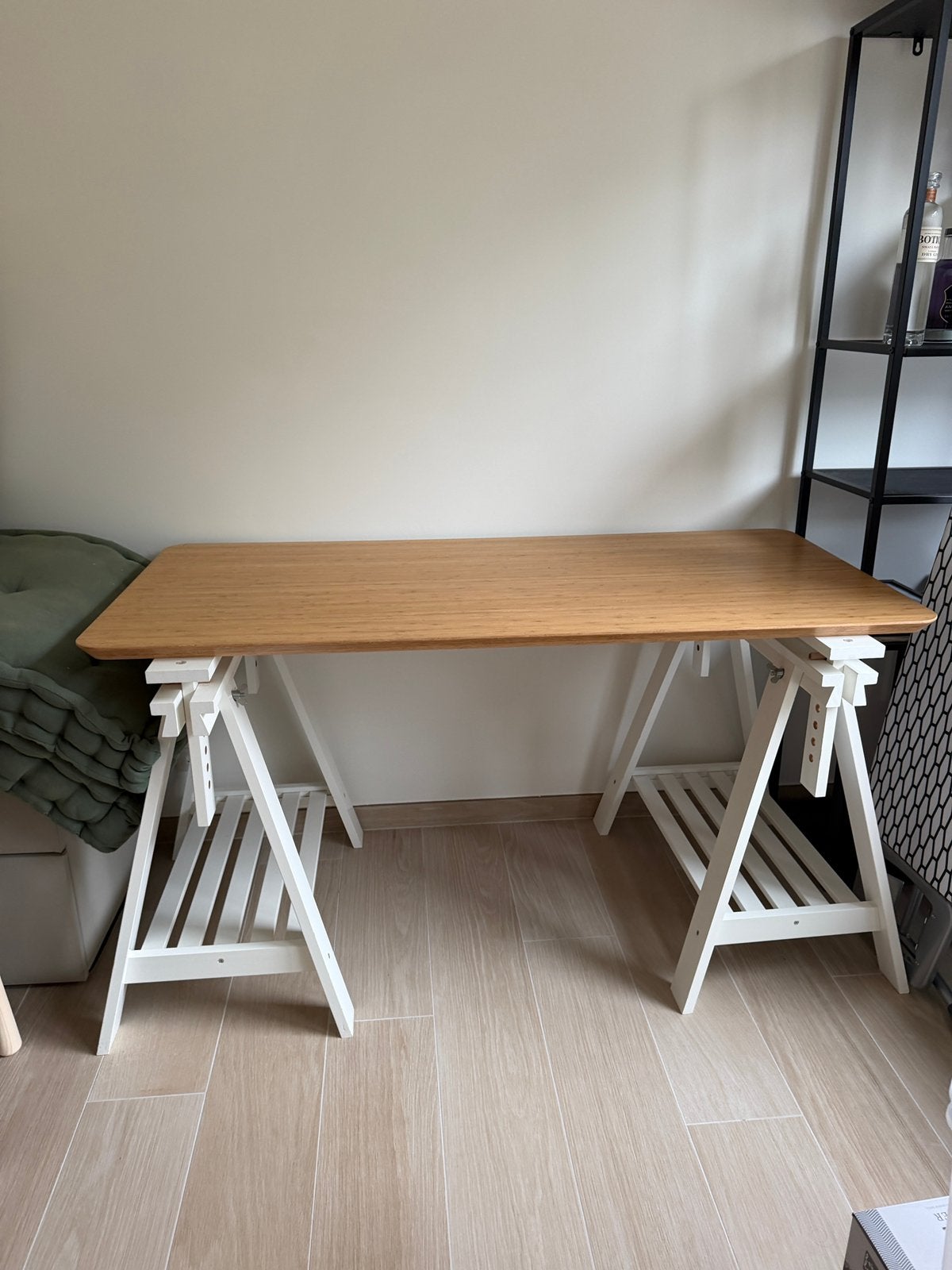 Bureau ikea 140x65, Huis en Inrichting, Ophalen, In hoogte verstelbaar, Zo goed als nieuw, IKEA