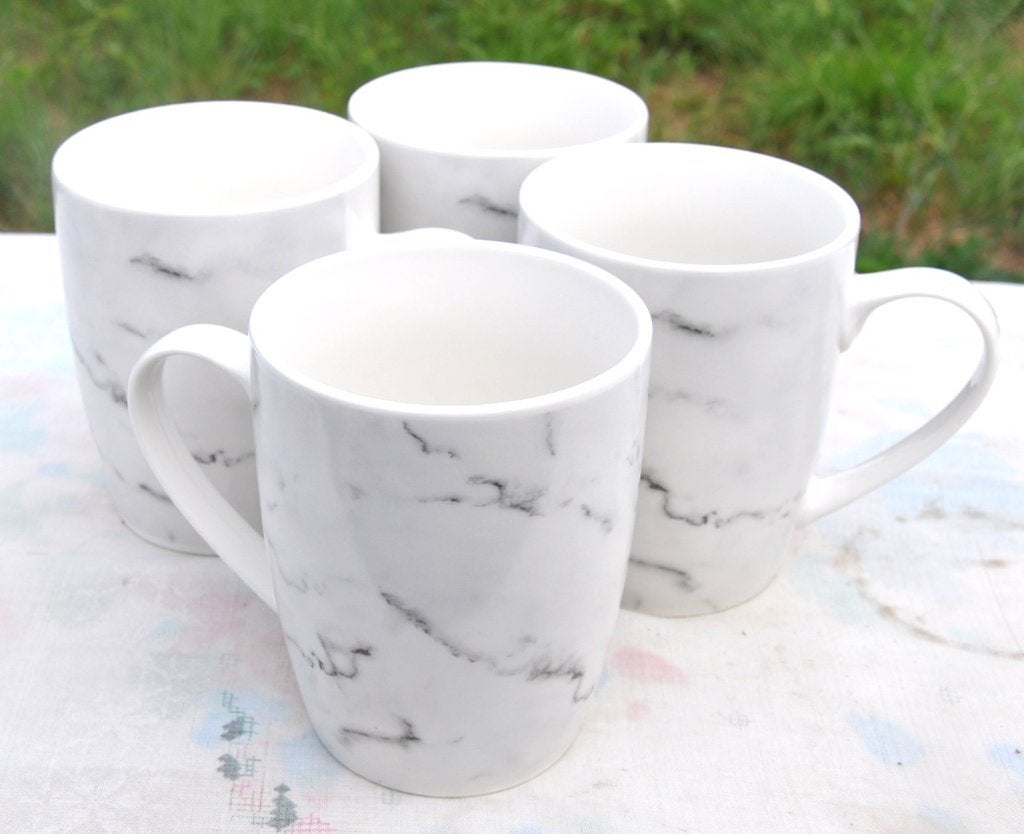 4 mug effet marbre noir sur fond crème, Enlèvement ou Envoi, Comme neuf, Céramique, Mug