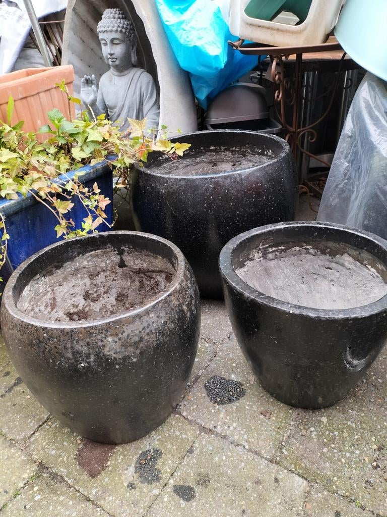Zwarte  grote stenen bloempotten plantenbakken, Tuin en Terras, Ophalen
