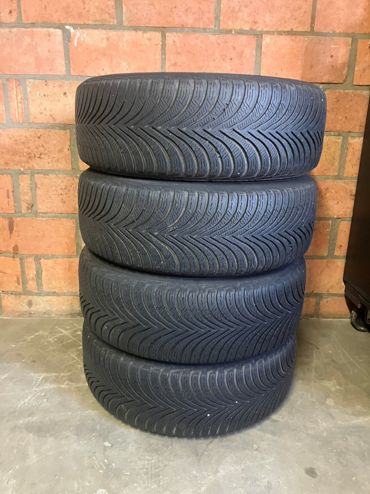 4 Winterbanden op velg 205/55 R 16 Michelin, Ophalen, Gebruikt, 16 inch, Banden en Velgen