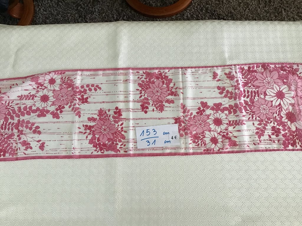 dames sjaal 153 cm op 31 cm en 3 andere aan 4 €, Kleding | Dames, Mutsen, Sjaals en Handschoenen, Ophalen of Verzenden, Zo goed als nieuw