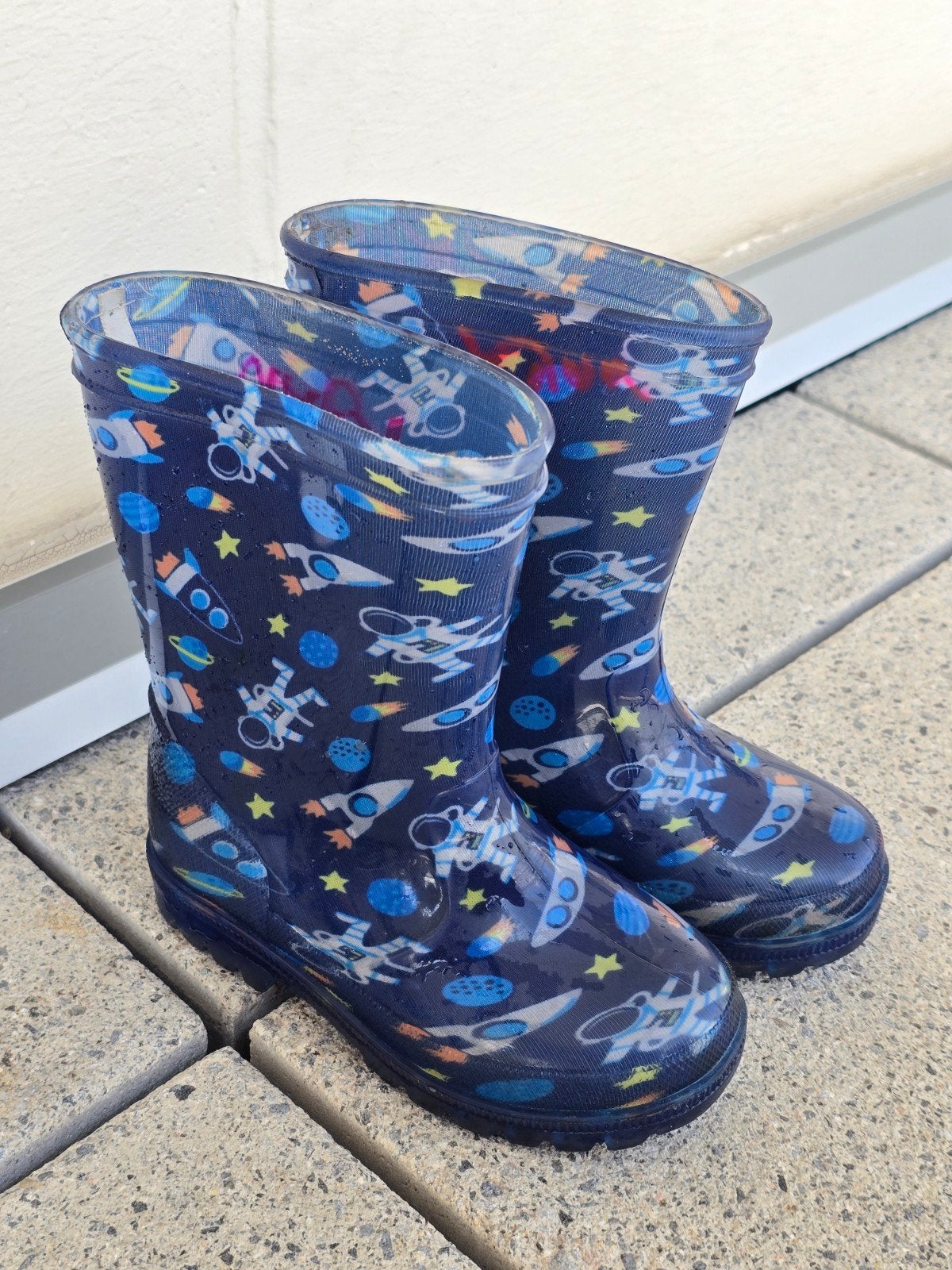 Kids’ Space-Print Rain Boots – Size 26, Inno, Gebruikt, Jongen of Meisje, Ophalen of Verzenden