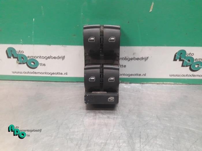 Commutateur vitre électrique d'un Audi A4 (A4 04-), -, 3 mois de garantie, Audi, Utilisé