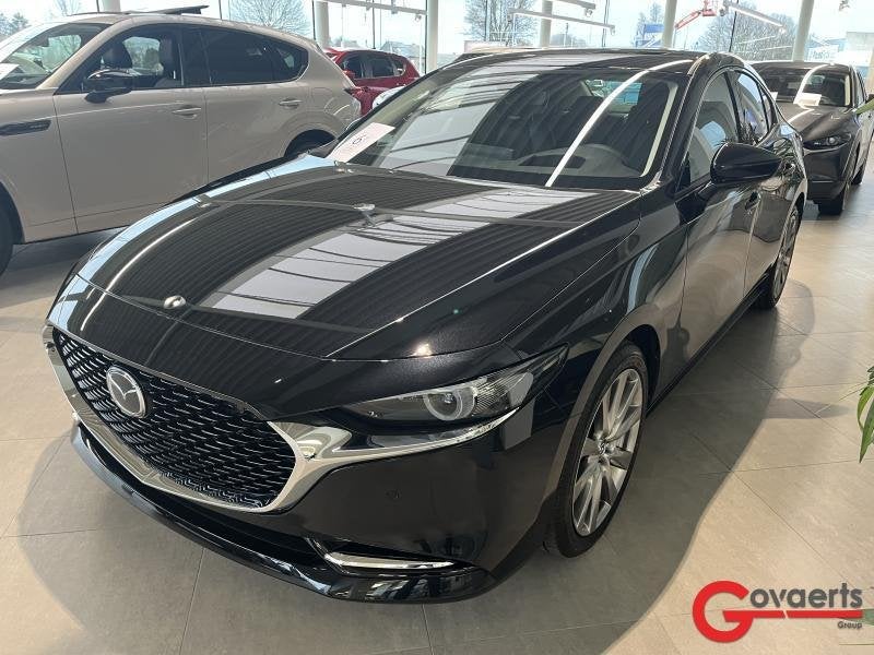 Mazda 3 2.0 skyactiveX 186PK Sedan 6AT Takumi, Auto's, Automaat, Zwart, https://public.car-pass.be/vhr/50297e34-0c16-4da0-8672-0f0408db0bc4