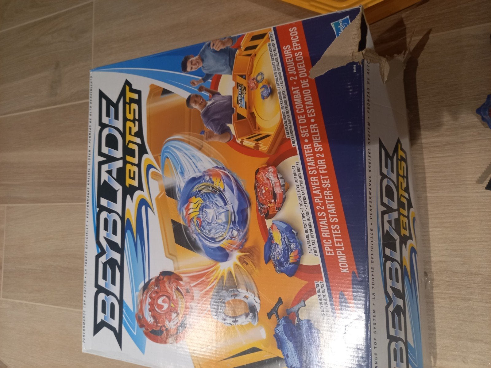 Beyblade burst incl 2 beyblades, Ophalen