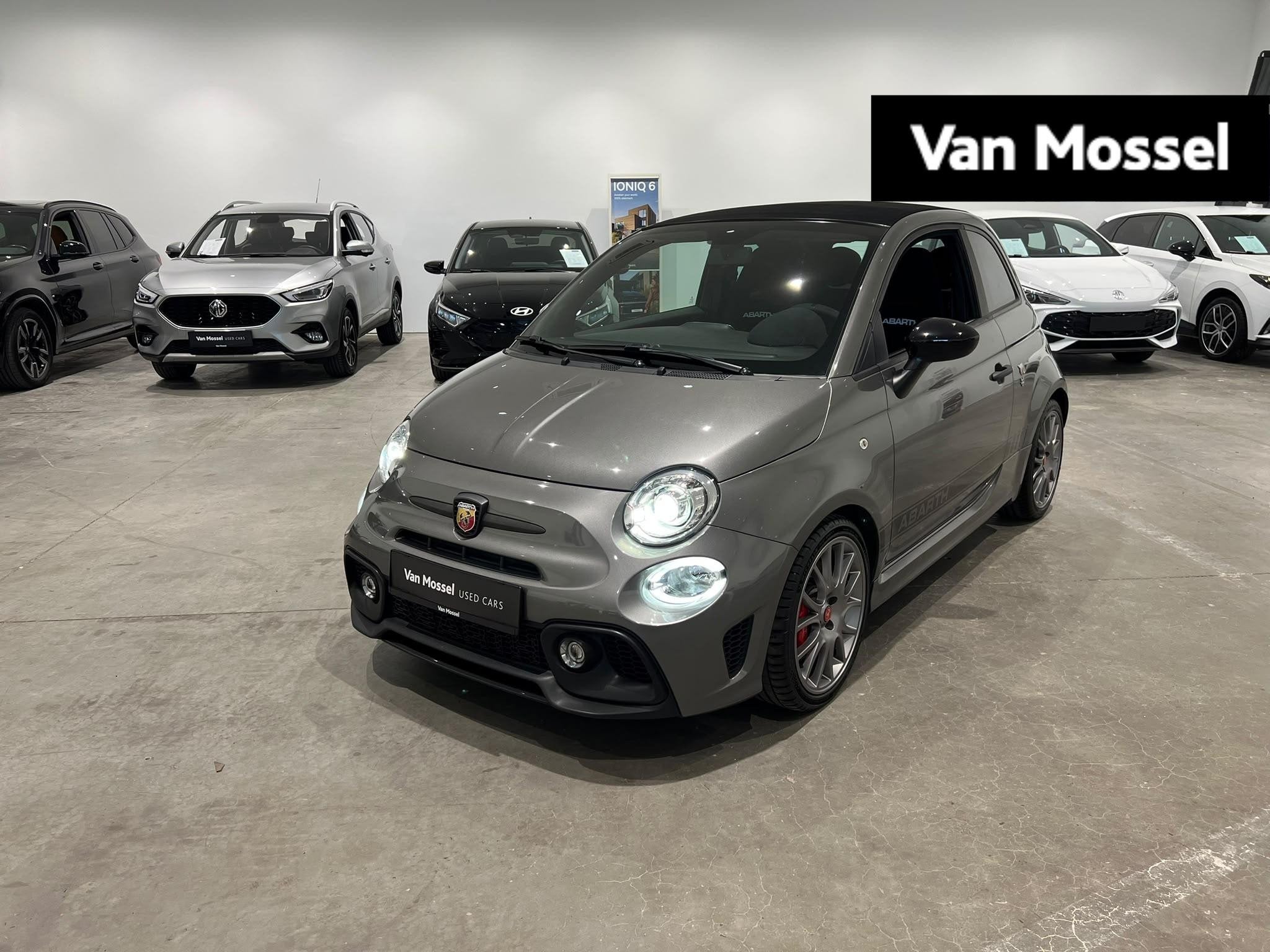 Abarth 500C 1.4 T-Jet 595 180PK Competizione DAB | CARPLAY |, Voorwielaandrijving, Stof, Gebruikt, 4 cilinders
