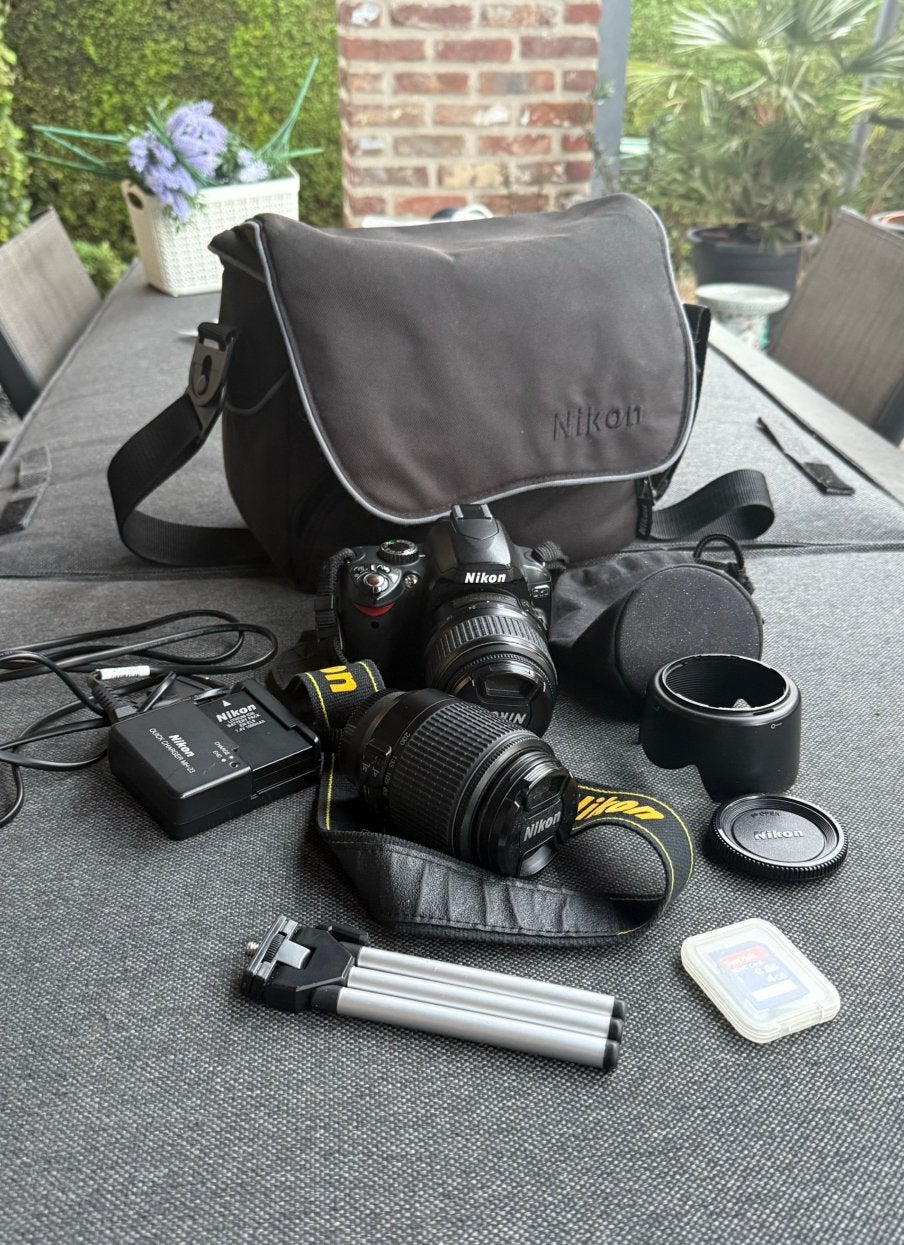 Nikon D60 Complete Set + 2 Nikkor Lenzen + Tas & Accessoires, Ophalen of Verzenden, Zo goed als nieuw, Cameratas, Nikon