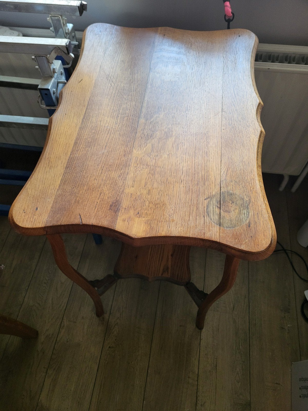 table d'appoint, Ophalen