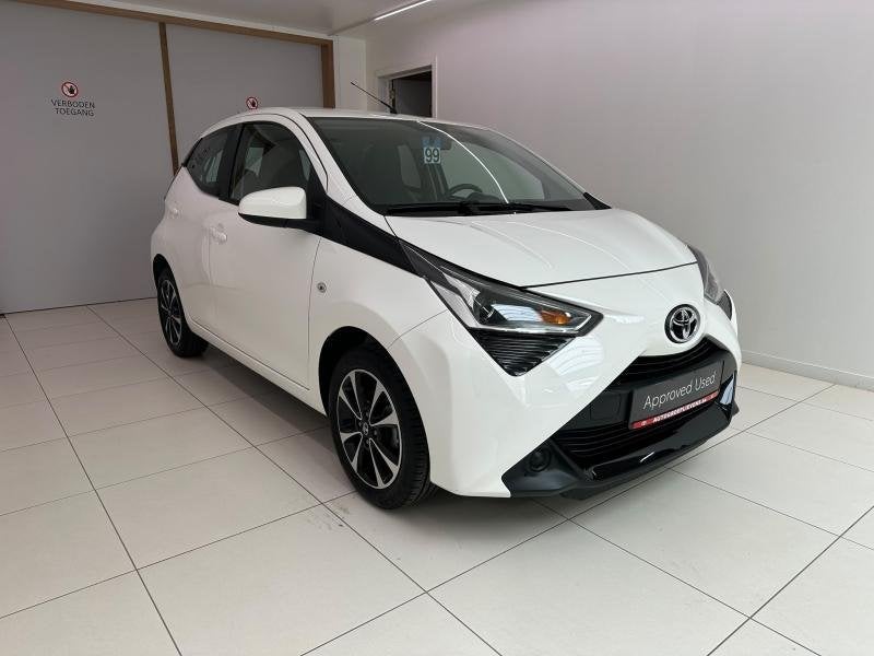 Toyota Aygo 1.0 MT X-PLAY, Auto's, Toyota, Euro 6, 72 pk, Wit, 93 g/km
