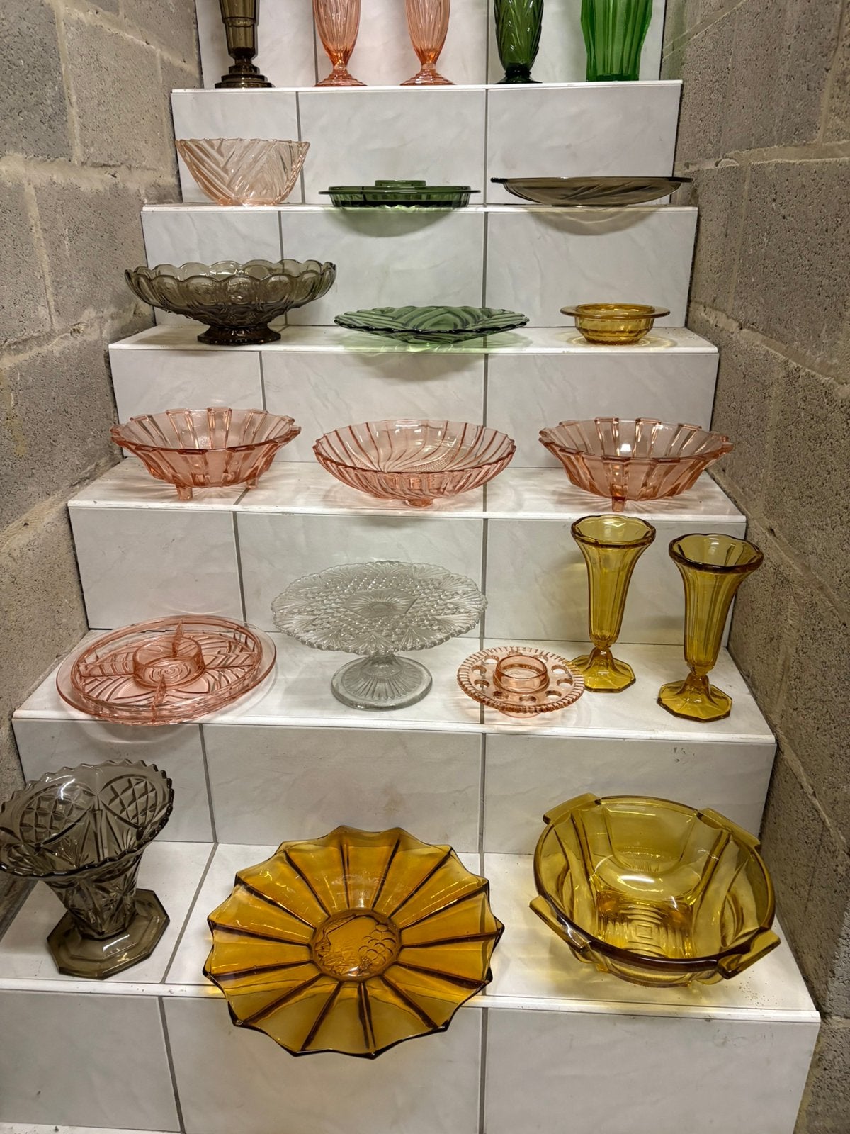 Verre pressé belge, période Art Déco. 1930 - 1935, Enlèvement, Utilisé