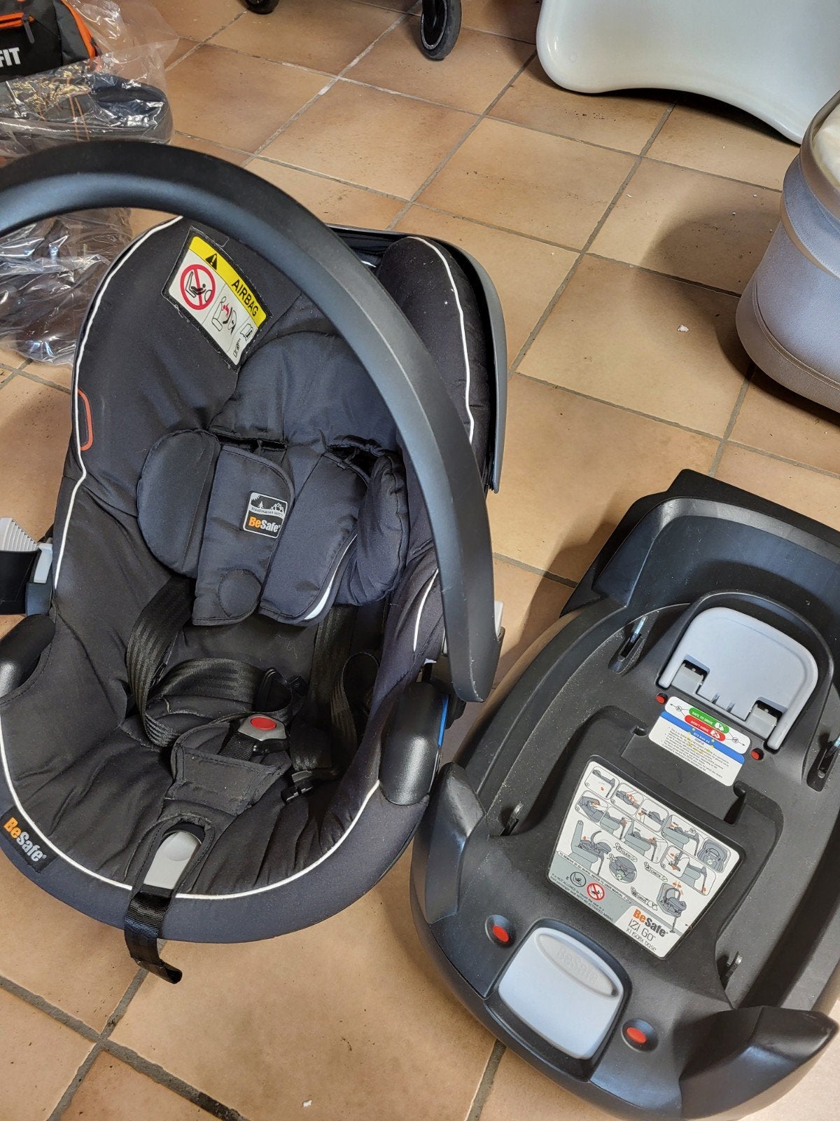 Maxicosi Besafe avec base isofix, Enfants & Bébés, Enlèvement, Isofix