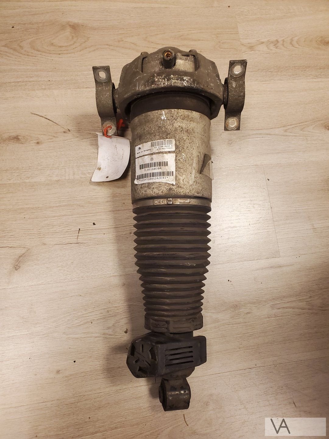 VW Touareg 2002 - 2010 schokdemper rechts achter 7L6616020a, Autos : Pièces & Accessoires, Volkswagen, -, Utilisé, -