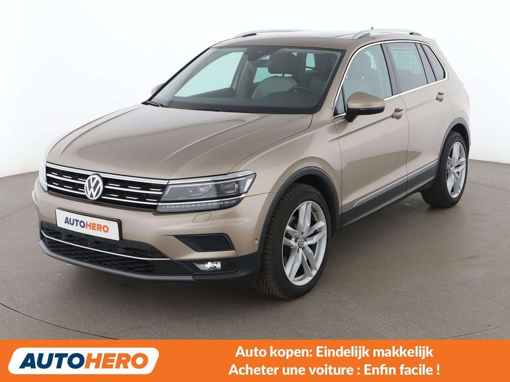 Volkswagen Tiguan 2.0 TDI Highline BlueMotion Tech, Auto's, Gebruikt, Overige kleuren, Adaptive Cruise Control, Leder