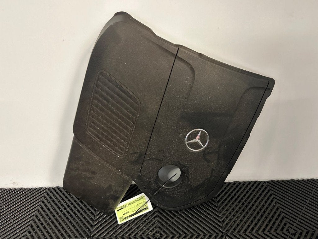 CACHE SOUS MOTEUR Mercedes-Benz C (W206) (|VR6G9HEC|), Mercedes-Benz, Utilisé, Dialog.mb@mercedes-benz.com, Mercedes-Benz AG