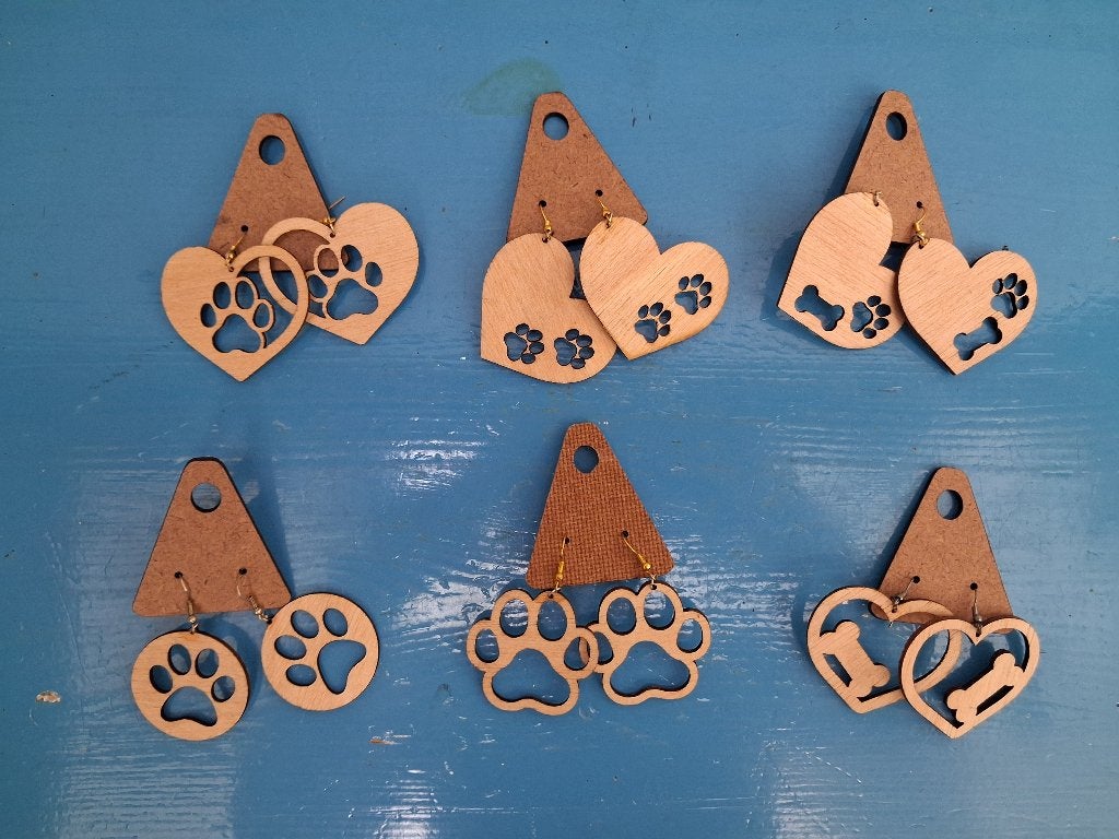 originele oorbellen uit hout, Handtassen en Accessoires, Ophalen of Verzenden, Nieuw, Overige materialen, Hangers