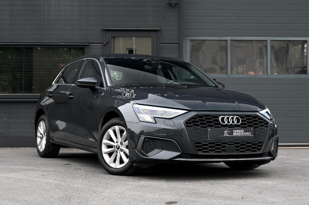 Audi A3 30TFSI - LED - Sportseats - Leder - Carplay, Autos, Audi, Cuir, Argent ou Gris, Achat, Euro 6