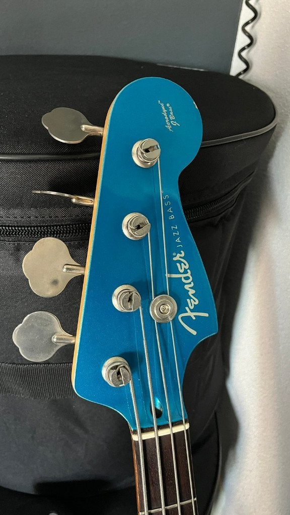 Fender Japan AJB LPB Aerodyne Jazz Bass Lake Placid Blue, Enlèvement, Comme neuf, Électrique