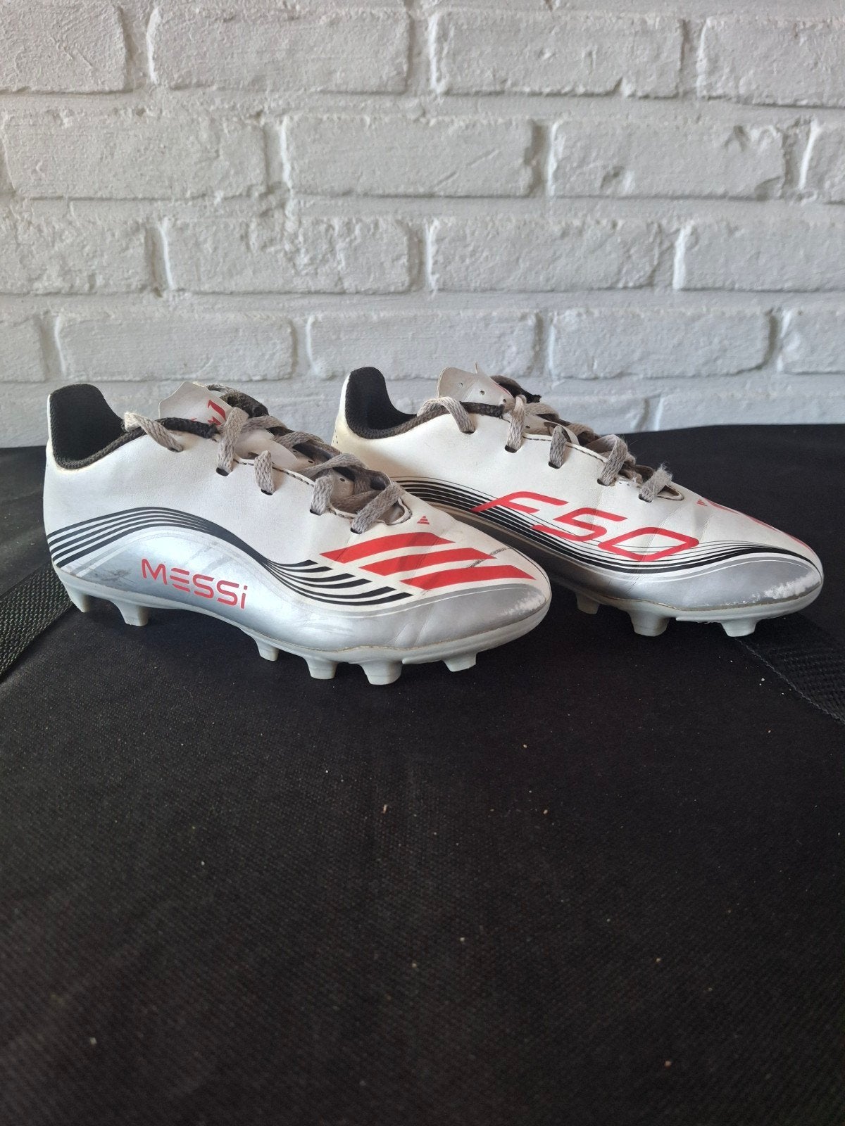 voetbalschoen Adidas F50 Messi maat 32, Sport en Fitness, Ophalen, Gebruikt, Schoenen