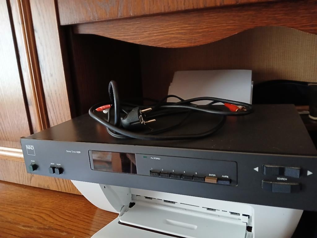 tuner Nad, Audio, Tv en Foto, Ophalen, Zo goed als nieuw, Analoog