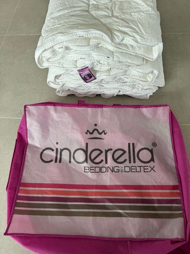 Cinderella dekbed 4 seizoenen 140x220 cm, 2-delig, met rits, Huis en Inrichting, Slaapkamer | Beddengoed, Gebruikt, Eenpersoons