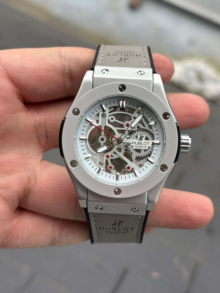 Hublot bing-bang, Handtassen en Accessoires, Horloges | Heren, Ophalen, Zo goed als nieuw