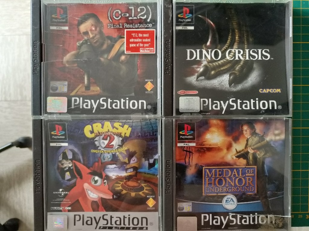 Lot van 17 PS1 spellen., Games en Spelcomputers, Verzenden, Gebruikt
