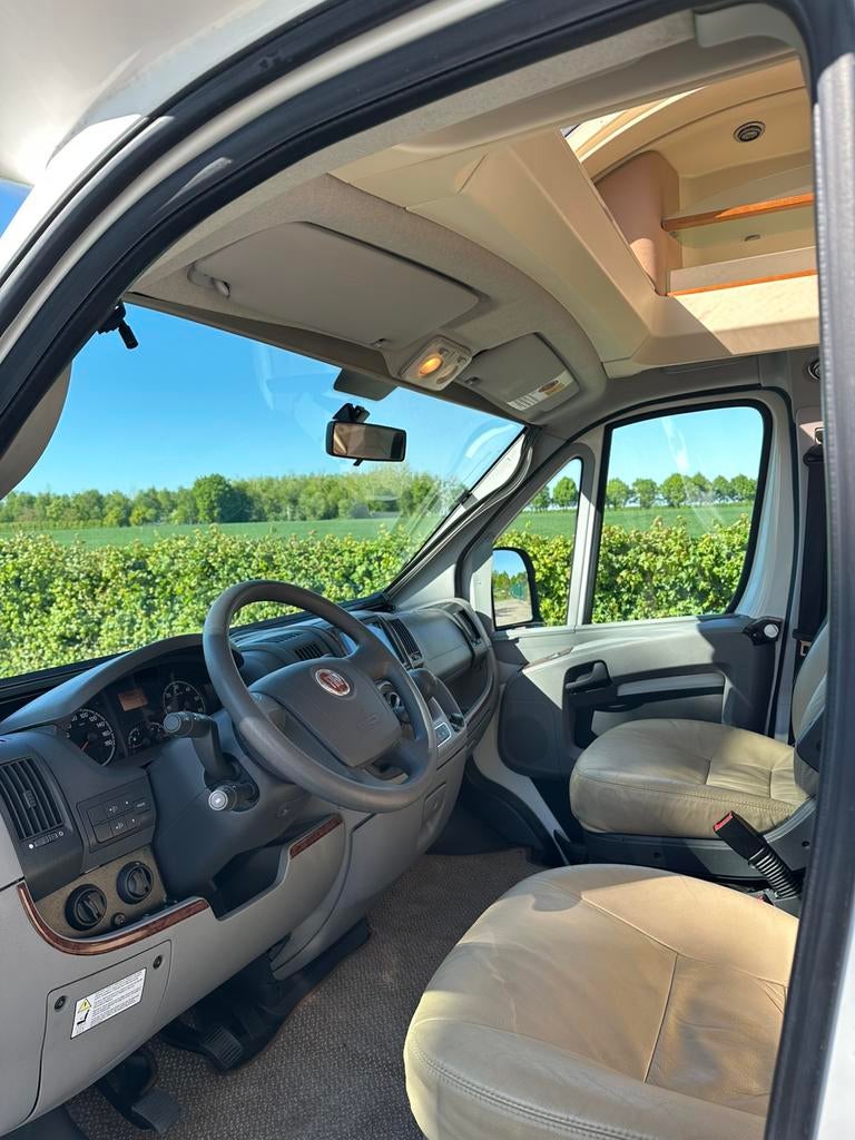 Rapido 7095DF | Fiat Ducato 3.0 L | 2009 | 126 000 km, Jusqu'à 4, Siège standard, Toilette à cassette, Fiat