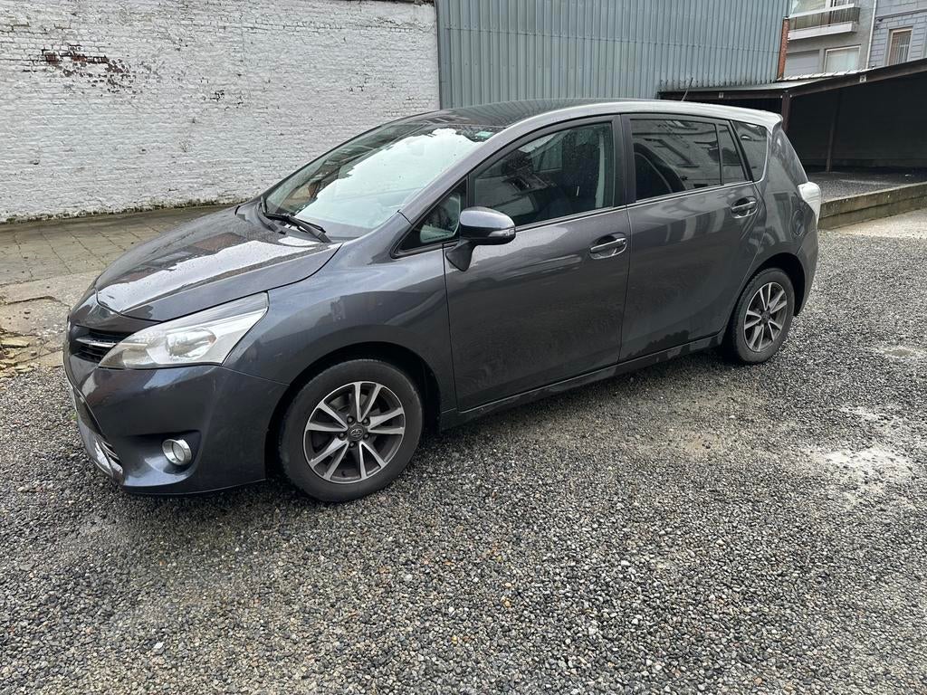 Toyota Verso 2.0D4D, Auto's, Toyota, Voorwielaandrijving, Euro 5, Elektrische ramen, Bedrijf