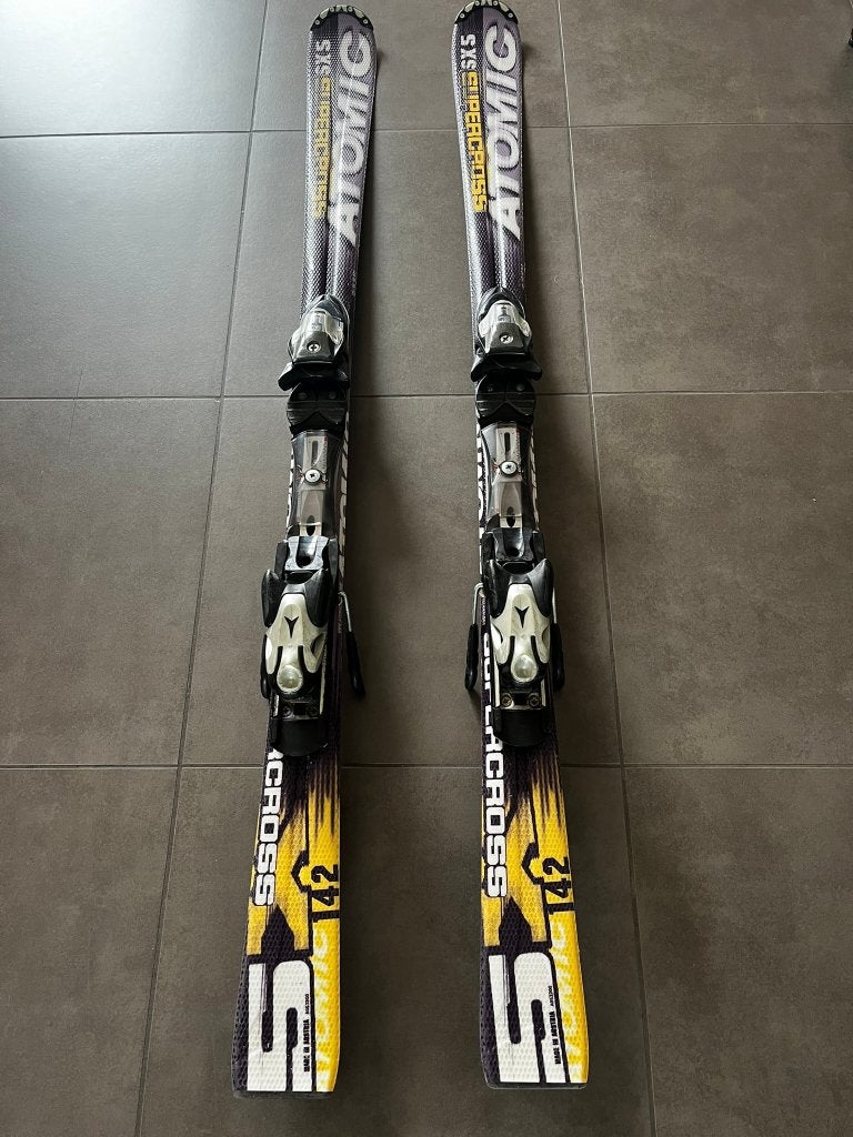 (kinder)Ski's Atomic Supercross SX5 142cm, Sports & Fitness, Skis, 140 à 160 cm, Enlèvement, Utilisé
